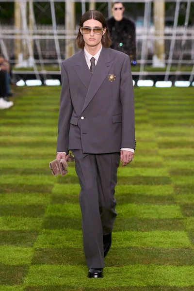 Look 45